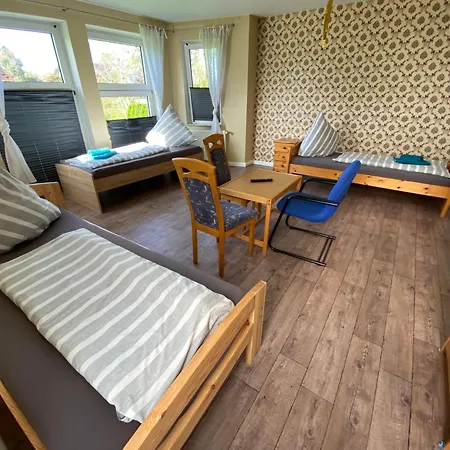 Apartment 4-zimmerwohnung,küche, Internet,parkplatz,emden,ihlow,aurich *